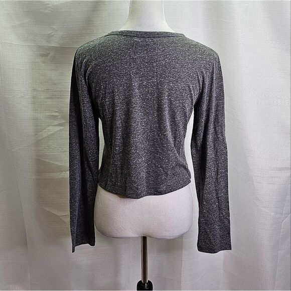 Kittenish Gray Distressed Knit Cropped Tee Size Medium - Picture 8 of 10